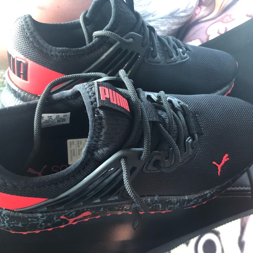 Boys size 5 black & red puma sneakers, brand new never worn